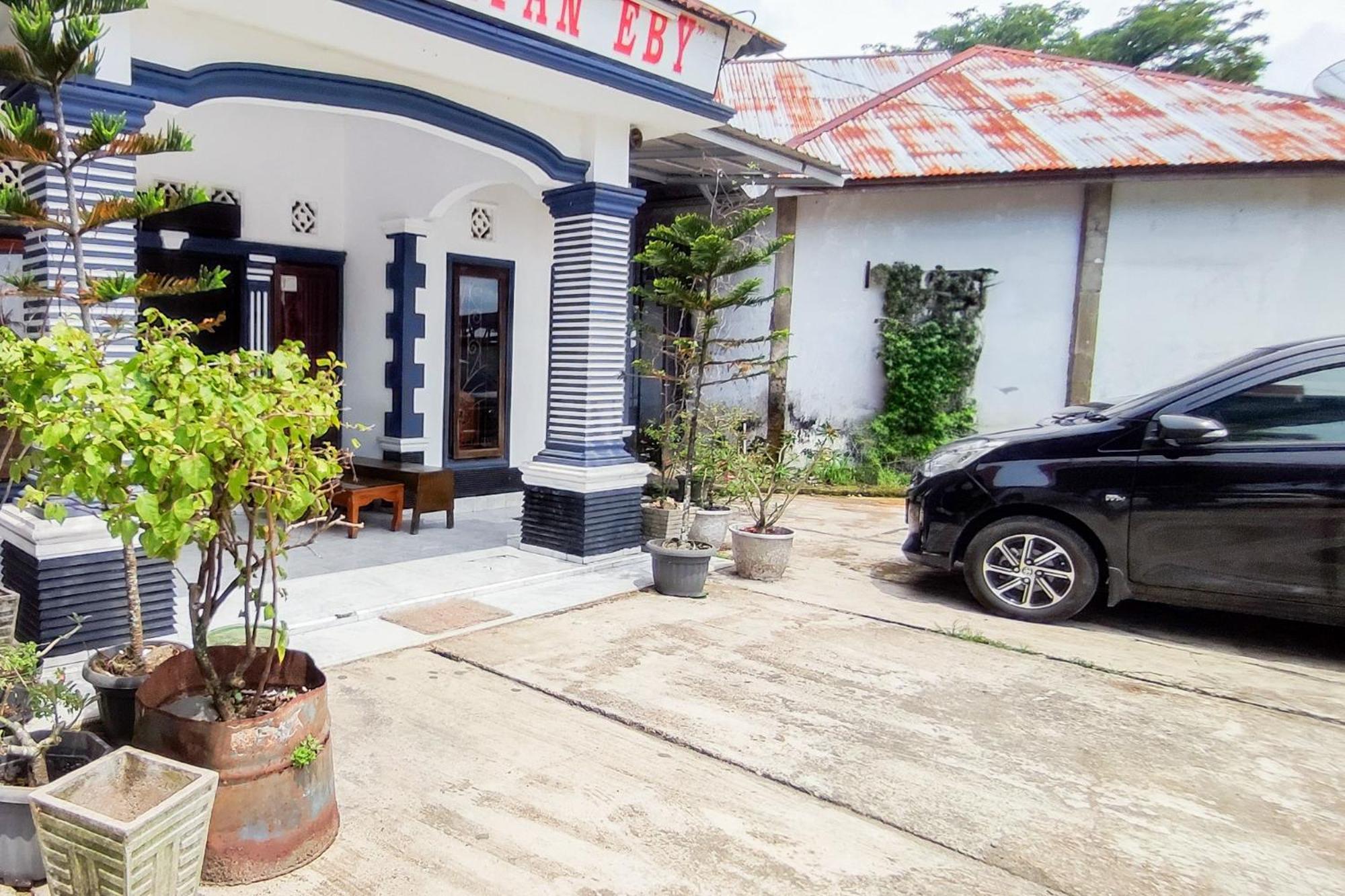 Reddoorz Syariah At Penginapan Eby Padang Padang (Sumatra) Exterior foto
