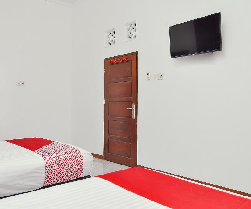 Reddoorz Syariah At Penginapan Eby Padang Padang (Sumatra) Exterior foto